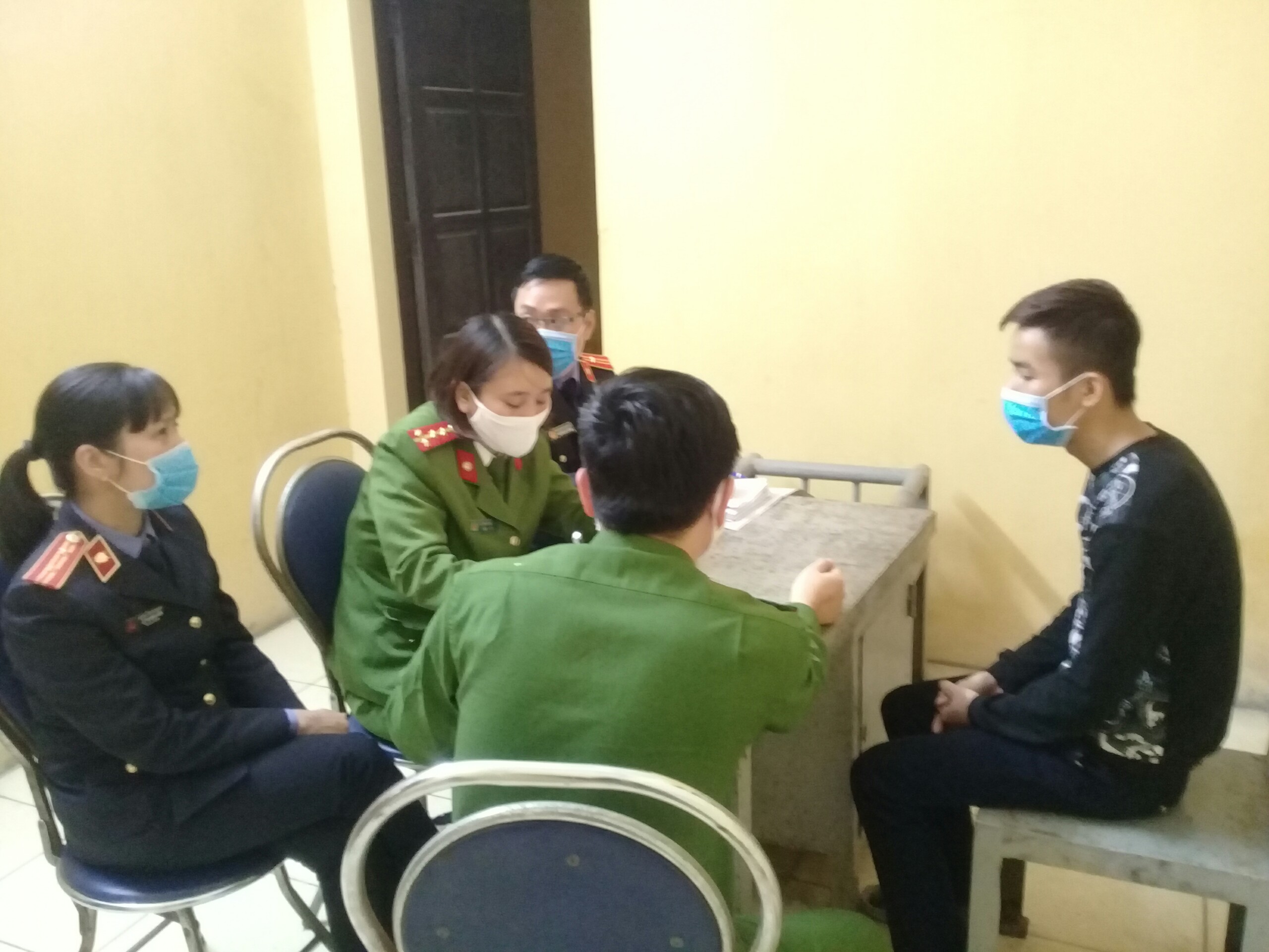 Khởi tố đối tượng điểu khiển phương tiện đâm cán bộ Công an phường Đồng Hòa (Kiến An) đang làm nhiệm vụ tại chốt phòng chống dịch